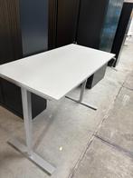 Trotten Bureau wit x zilver (verstelbaar met hendel), Ophalen, In hoogte verstelbaar, Gebruikt, Bureau