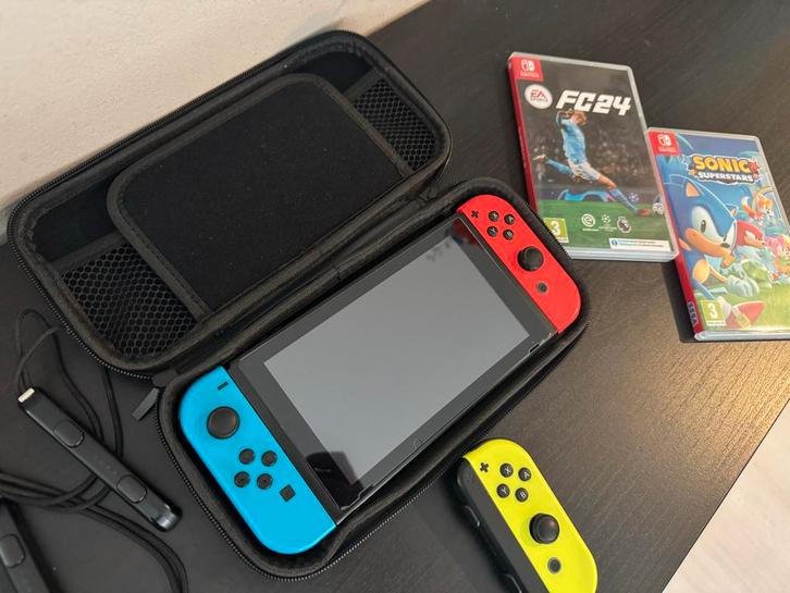 Nintendo Switch Compleet met Extra's!, Spelcomputers en Games, Games | Nintendo Switch, Gebruikt, Sport, 3 spelers of meer, Vanaf 3 jaar