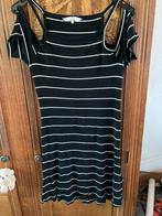 Gezocht: off shoulder jurk in maat M CLOCKHOUSE, Maat 38/40 (M), Zwart, Ophalen of Verzenden, Zo goed als nieuw