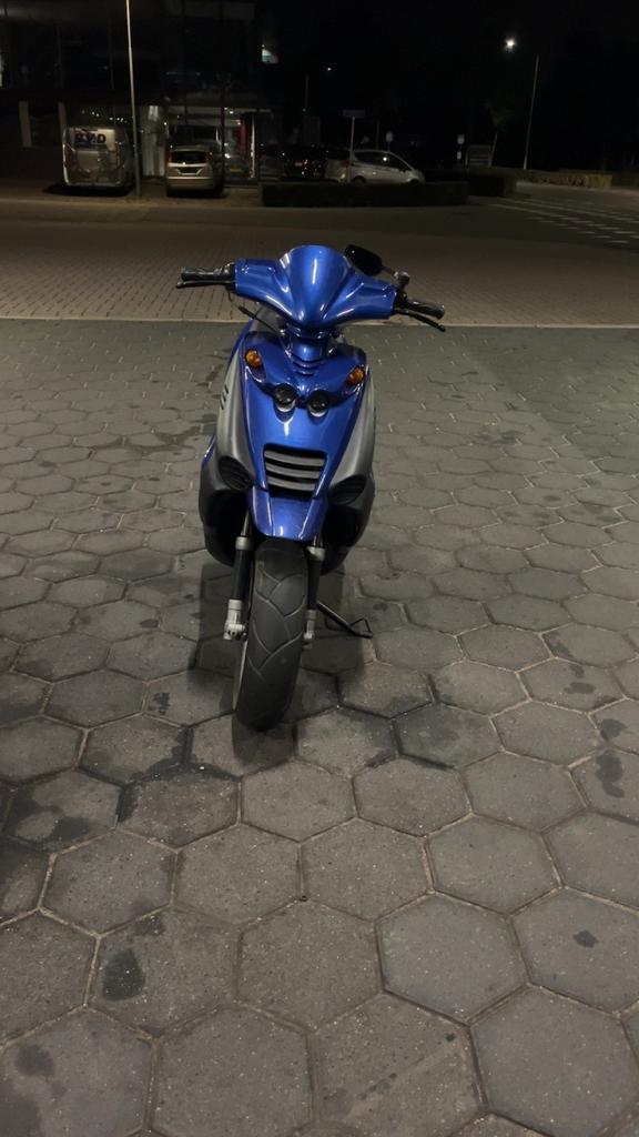 Beta ark watergekoeld, Fietsen en Brommers, Scooters | Piaggio, Zo goed als nieuw, Overige modellen, Ophalen of Verzenden