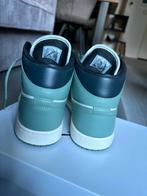 Nike Air Jordan 1 Dames - Maat 40 - Zo goed als nieuw!, Ophalen of Verzenden, Zo goed als nieuw, Overige kleuren, Sneakers of Gympen
