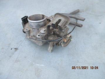 gasklephuis toyota corolla E 10 ..motor.1600 cc beschikbaar voor biedingen