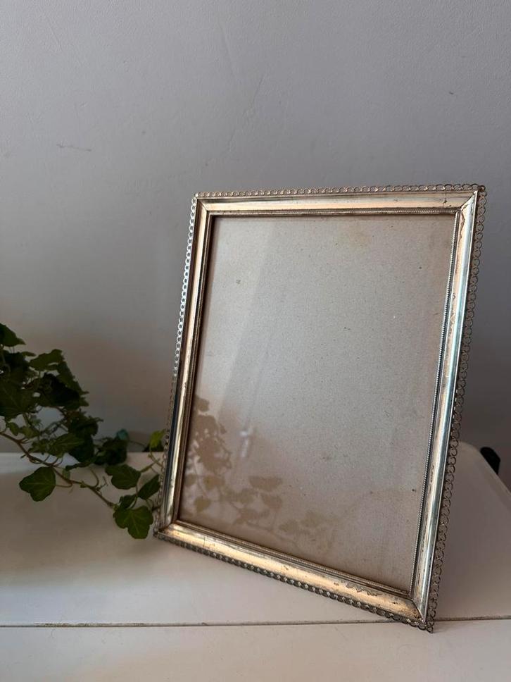 Jaren 60 fotolijstje met sierlijk randje, Antiek en Kunst, Curiosa en Brocante, Ophalen of Verzenden
