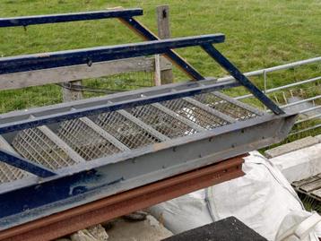 Stalen trap hoogte 2,85 m beschikbaar voor biedingen