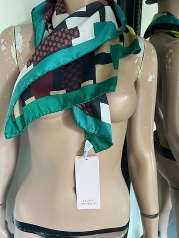 STUDIO ANNELOES   sjaaltje  NIEUW MET LABEL beschikbaar voor biedingen