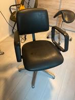 Zwarte knipstoel, in hoogte verstelbaar, Ophalen, Gebruikt