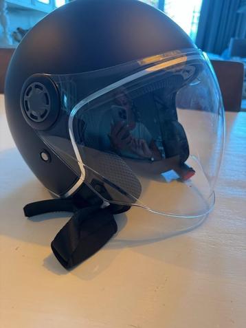 brommerhelm spiksplinternieuw beschikbaar voor biedingen
