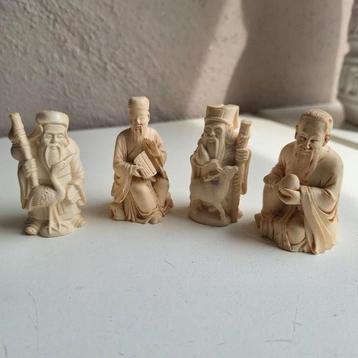 4 Netsuke figuren Japans of Chinees fijn gesneden expressie  beschikbaar voor biedingen