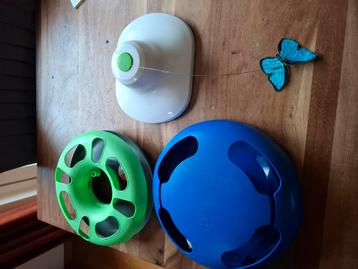 Kattenspeelgoed  beschikbaar voor biedingen