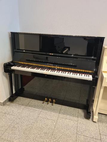 Petrof P 125 G1 PE piano occasion (2005) zwart hoogglans beschikbaar voor biedingen
