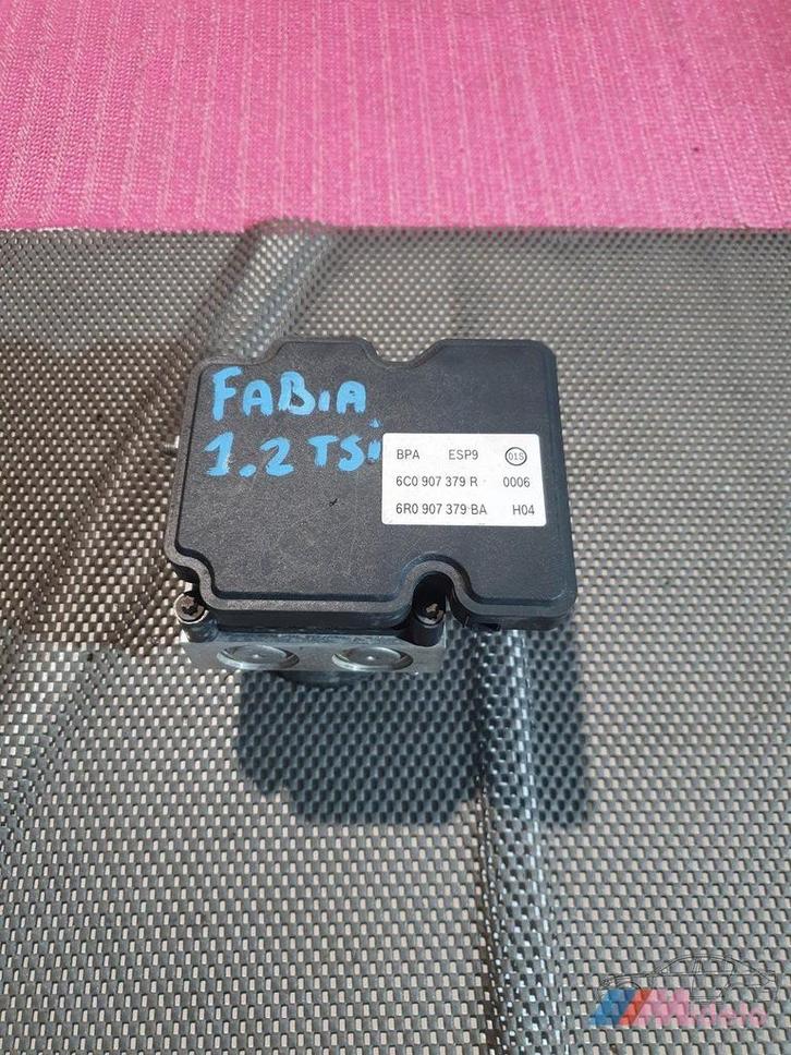 skoda fabia abs pomp artikelnr 6c0907379, Auto-onderdelen, Remmen en Aandrijving, Skoda, Gebruikt, Herkomst onderdeel bekend, Ophalen of Verzenden