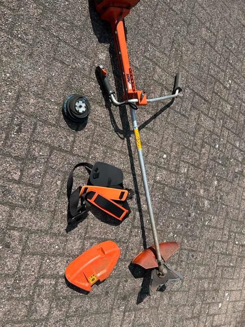 Husqvarna 235R Bosmaaier, Tuin en Terras, Bosmaaiers, Gebruikt, Benzine, 30 tot 50 cm, Ophalen