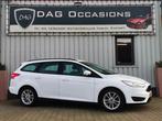 Ford Focus Wagon 1.5 TDCI NAVI|CRUISE|PDC|TREKHAAK|LM VELGEN, Stof, Gebruikt, Wit, 685 kg