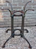 Tafel onderstel. Metaal. Ca 1900/1940., Huis en Inrichting, Tafelonderdelen, Ophalen, Tafelpoot, Gebruikt, 50 tot 100 cm