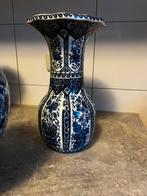 Delfts blauw boch vazen 2 x, Antiek en Kunst, Antiek | Vazen, Ophalen of Verzenden