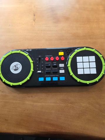 Kinder DJ Mixer - Muziek maken! beschikbaar voor biedingen