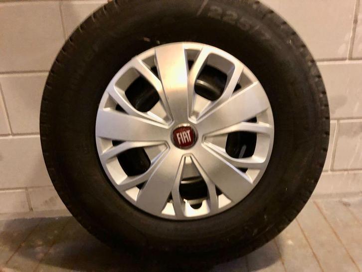 Camper banden Continental zomerbanden 225-75-16CP, Auto-onderdelen, Banden en Velgen, Band(en), Zomerbanden, 16 inch, 225 mm, Bestelwagen