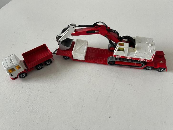 Siku 3713 MAN dieplader. Plus Graafmachine, Hobby en Vrije tijd, Modelauto's | 1:50, Gebruikt, Bus of Vrachtwagen, SIKU, Ophalen of Verzenden