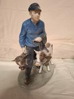 Royal copenhagen beeld boer met koeien / kalfjes, Verzamelen, Beelden en Beeldjes, Ophalen of Verzenden, Zo goed als nieuw