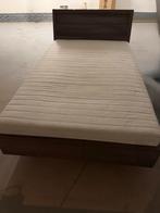 Bed afmeting 200x120 cm, Huis en Inrichting, Slaapkamer | Bedden, Ophalen, Zo goed als nieuw, Twijfelaar, Hout