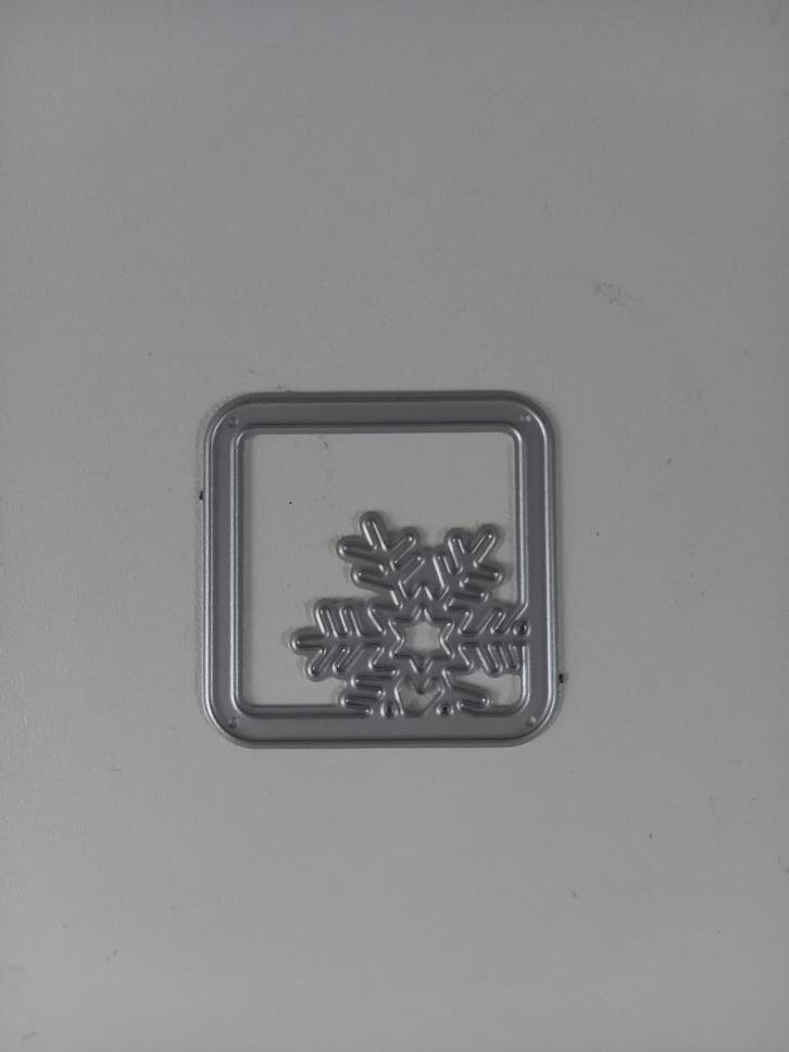 Stans / snijmal: vierkantje met sneeuwvlok - kerst, Hobby en Vrije tijd, Kaarten | Zelf maken, Nieuw, Pons of Mal, Kerst, Verzenden