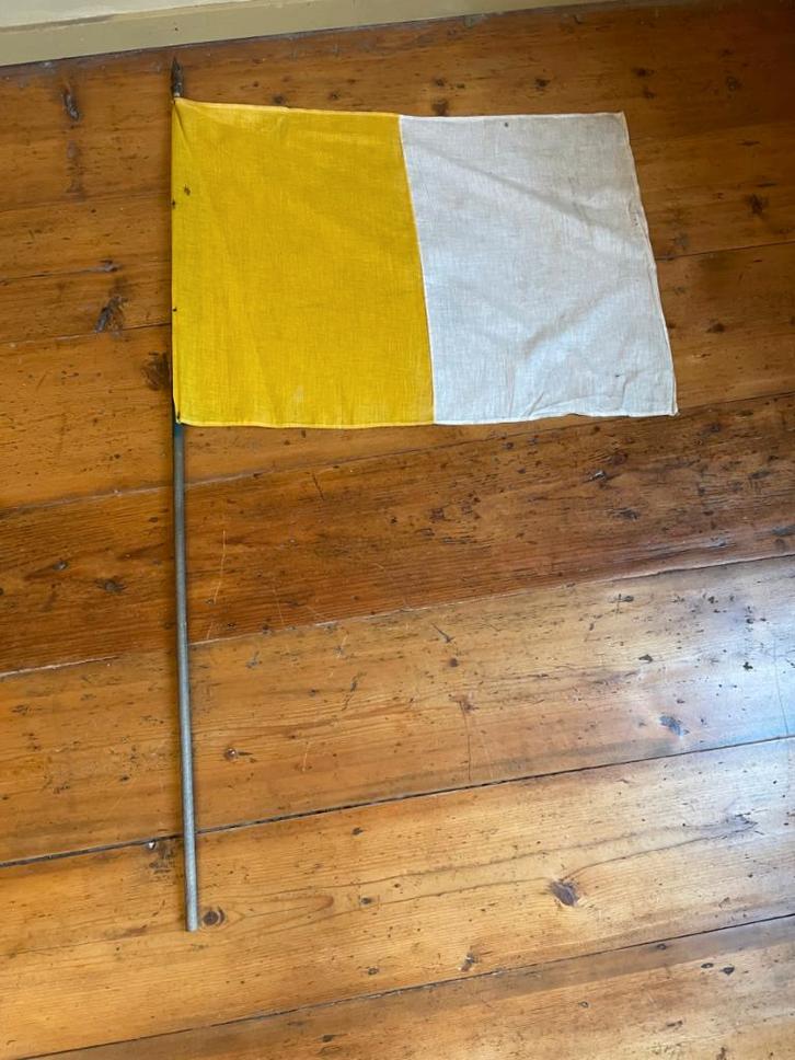 Oude Franse wit gele Vlag Kerkvlag Religieus, Antiek en Kunst, Antiek | Woonaccessoires, Ophalen of Verzenden