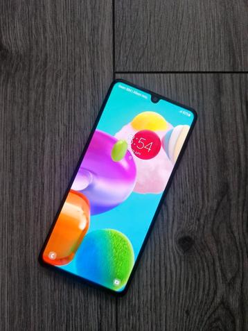 Sansung Galaxy A41 Dual-Sim 64 GB
Toestel is in Nieuw Staat! beschikbaar voor biedingen