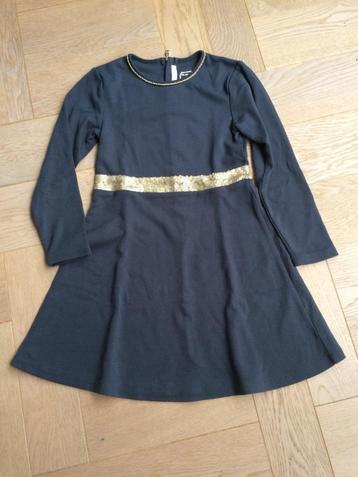 ZGAN mooi jurkje van Billieblush met goud accent mt 110/116 beschikbaar voor biedingen