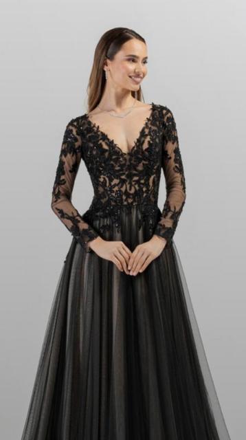 Super mooie sexy zwarte trouwjurk! Maat 38,40,42,44 beschikbaar voor biedingen