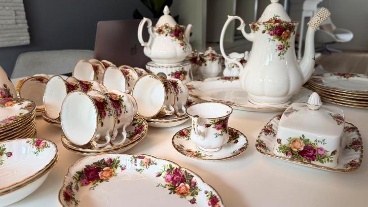 Royal Albert Old Country Roses  , 71 delig, niet gebruikt, Antiek en Kunst, Antiek | Servies compleet, Ophalen