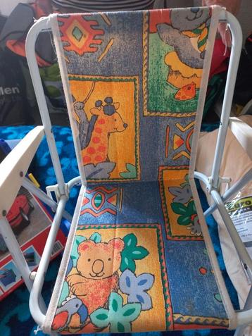 Oude kampeerstoel beschikbaar voor biedingen