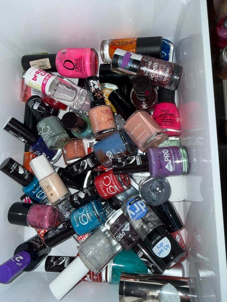 Nagellak - Rimmel en meer - €1 per stuk, Sieraden, Tassen en Uiterlijk, Uiterlijk | Cosmetica en Make-up, Gebruikt, Make-up, Handen en Nagels