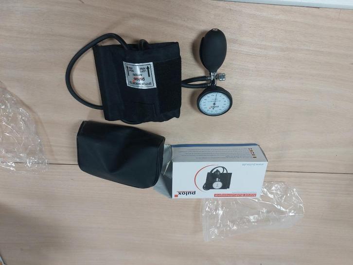 Pulox bloeddrukmeter met manchet en pomp, Diversen, Verpleegmiddelen, Nieuw, Verzenden