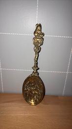 1968 Vintage Ornate Medieval Dentistry 7.25" Serving Spoon, Antiek en Kunst, Antiek | Koper en Brons, Ophalen of Verzenden