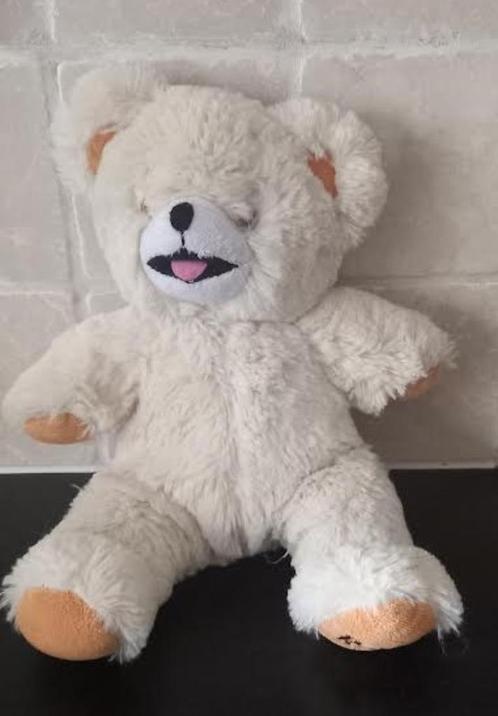 Knuffel robijn beertje 27 cm, Kinderen en Baby's, Speelgoed | Knuffels en Pluche, Zo goed als nieuw, Beer, Ophalen of Verzenden