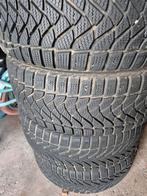 Winterbanden 15 inch 4x100 Toyota Yaris, Ophalen, Gebruikt