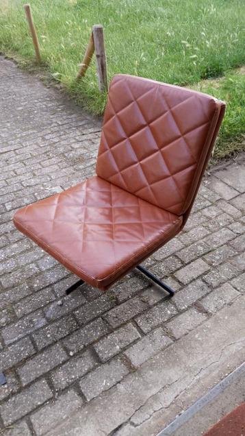Bruin leren fauteuil draaibaar kruispoot beschikbaar voor biedingen