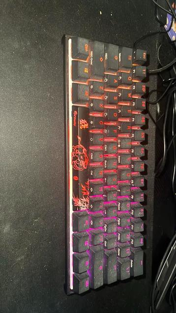 Ducky one mini + vlead/xim/ ps4 controller beschikbaar voor biedingen
