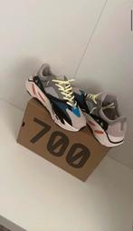 Yeezy Boost 700 Wave Runner sneakers - maat 42, Kleding | Heren, Schoenen, Ophalen of Verzenden, Zo goed als nieuw, Overige kleuren