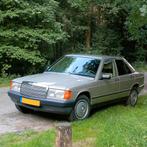 Mercedes-Benz 190-Serie 2.0 E AUT K6 1987 Beige, Auto's, Automaat, Achterwielaandrijving, 118 pk, 4 cilinders
