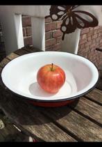 Rood met wit geëmailleerd schaaltje met diameter v ong 22 cm, Ophalen of Verzenden