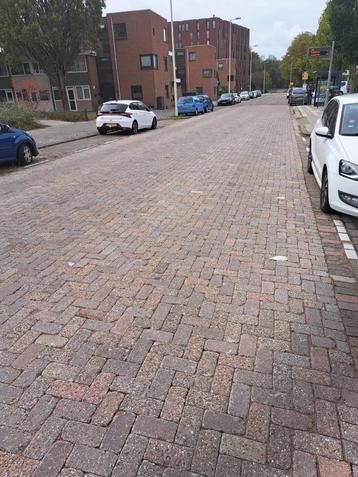 Gebruikte beton klinkers bkk noodbestrating beschikbaar voor biedingen