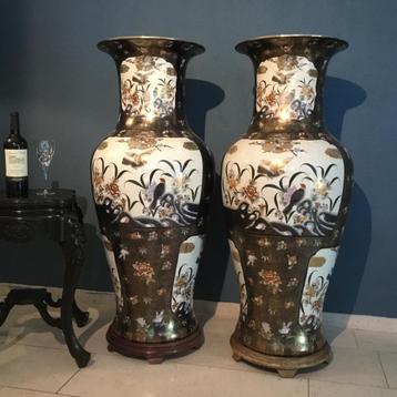 Paar exclusieve Chinese vazen 1.10m Chinees porselein. beschikbaar voor biedingen
