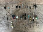 Hippe vintage hoedenspeld hoedenspelden broche broches, Ophalen, Zo goed als nieuw