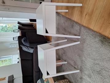 2 nachtkastjes