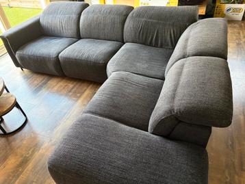 Design Hoekbank met Relaxfunctie beschikbaar voor biedingen
