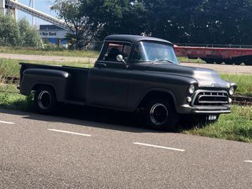 Chevrolet apache stepside longbed uit 1957 beschikbaar voor biedingen