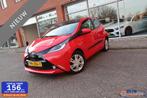 Toyota Aygo 1.0 VVT-i x-play Airco Cruise Cont, Voorwielaandrijving, Start-stop-systeem, Gebruikt, Euro 6
