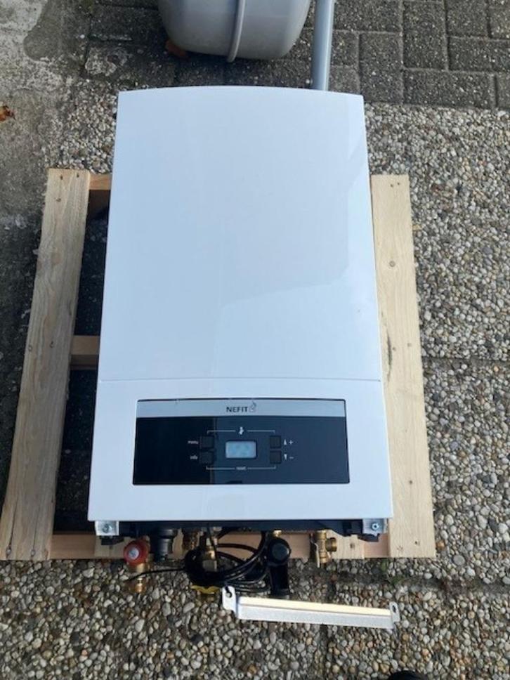cv ketel en thermostaat, Doe-het-zelf en Verbouw, Verwarming en Radiatoren, Gebruikt, Cv-ketel of Combi-ketel, 30 tot 80 cm, Minder dan 60 cm