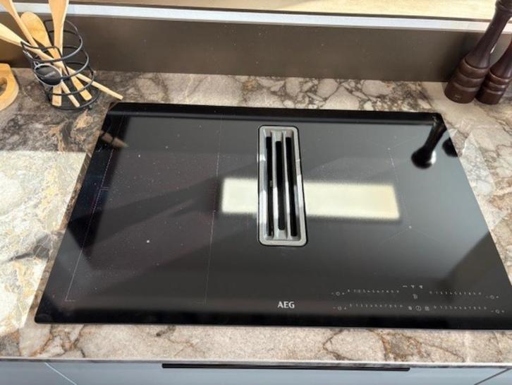 AEG CCE84543CB Inductie met afzuiging, Witgoed en Apparatuur, Afzuigkappen, Nieuw, Inbouw, Overige typen, 600 tot 800 m³ per uur